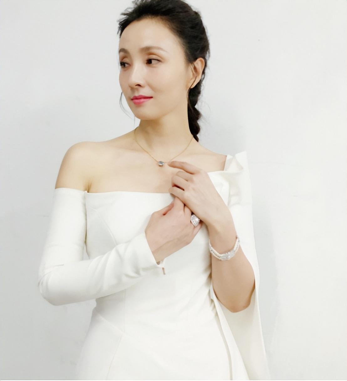 徐峥和陶虹二胎生了吗_陶虹徐峥各玩各的是不是真的_陶虹徐峥