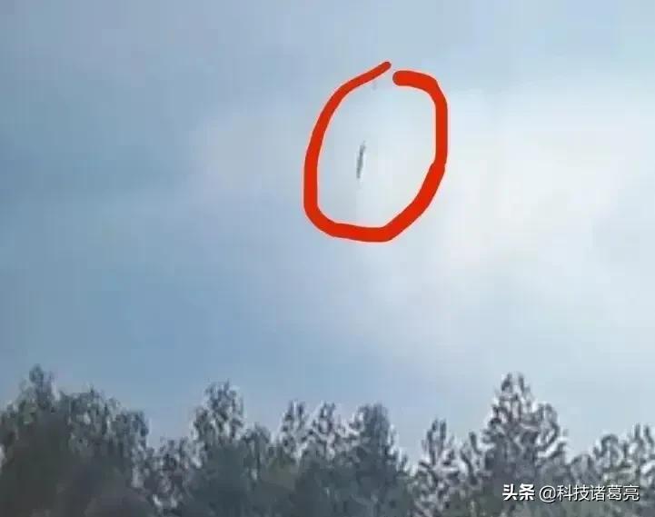 飞机的黑匣子是什么颜色_飞机黑匣子颜色_黑匣子颜色